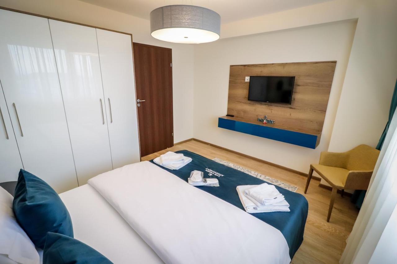 Lux Green Apartament 2 Appartement Braşov Buitenkant foto