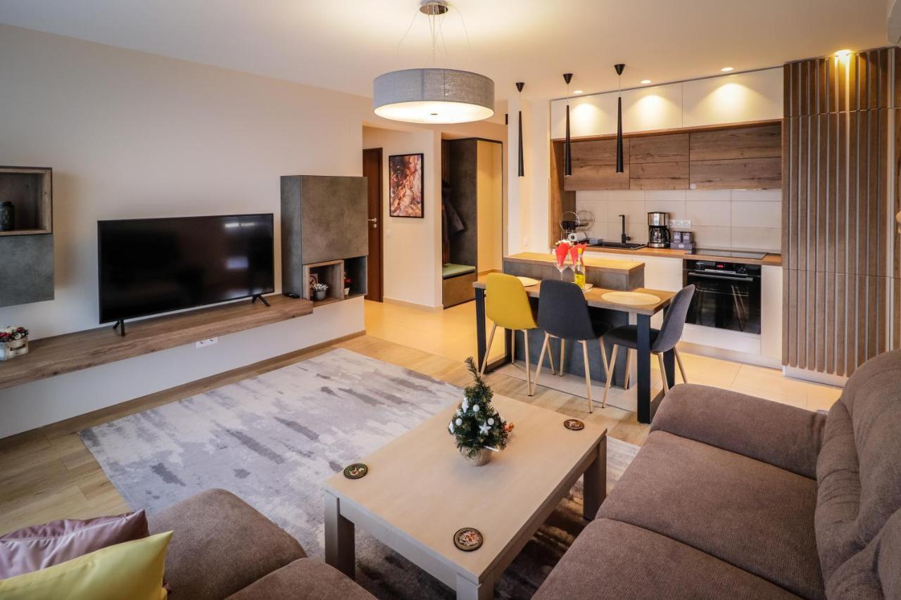 Lux Green Apartament 2 Appartement Braşov Buitenkant foto