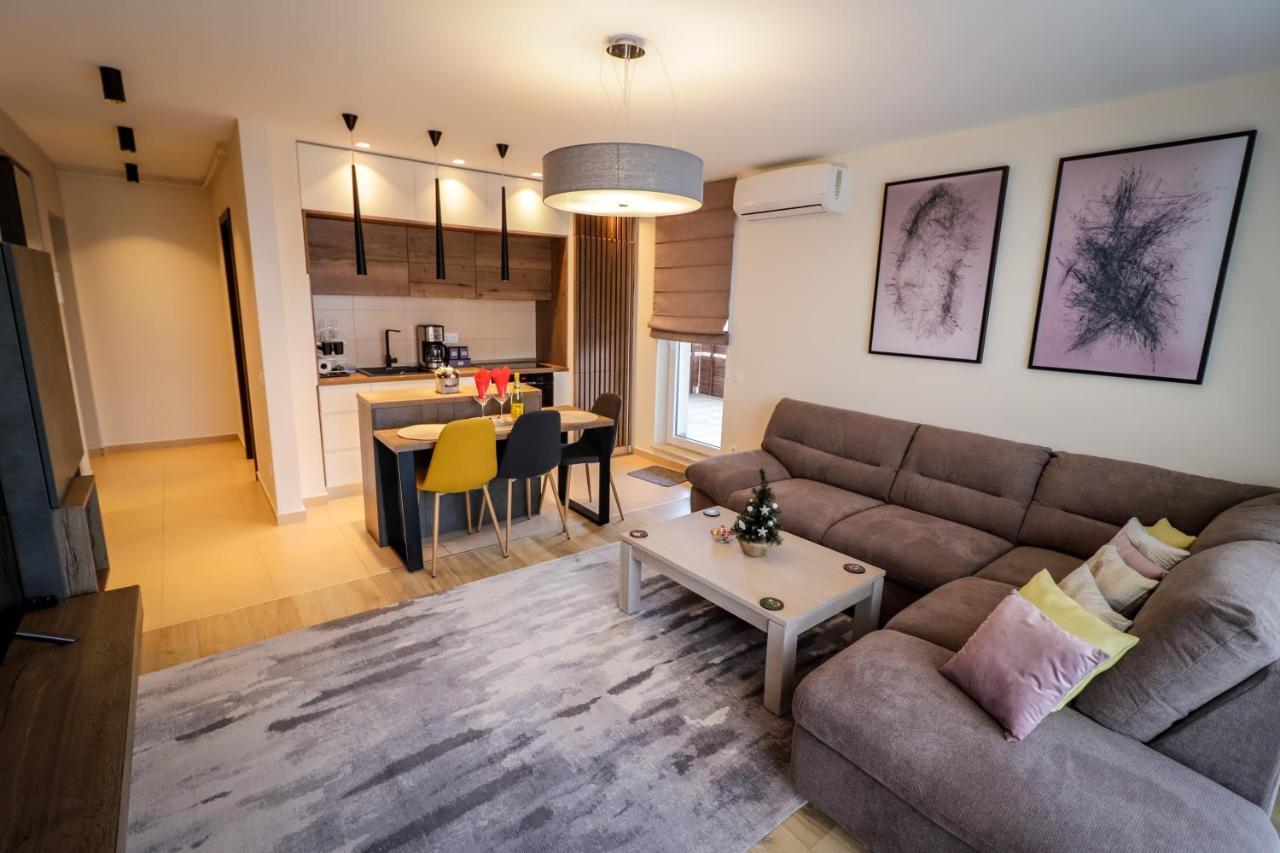 Lux Green Apartament 2 Appartement Braşov Buitenkant foto