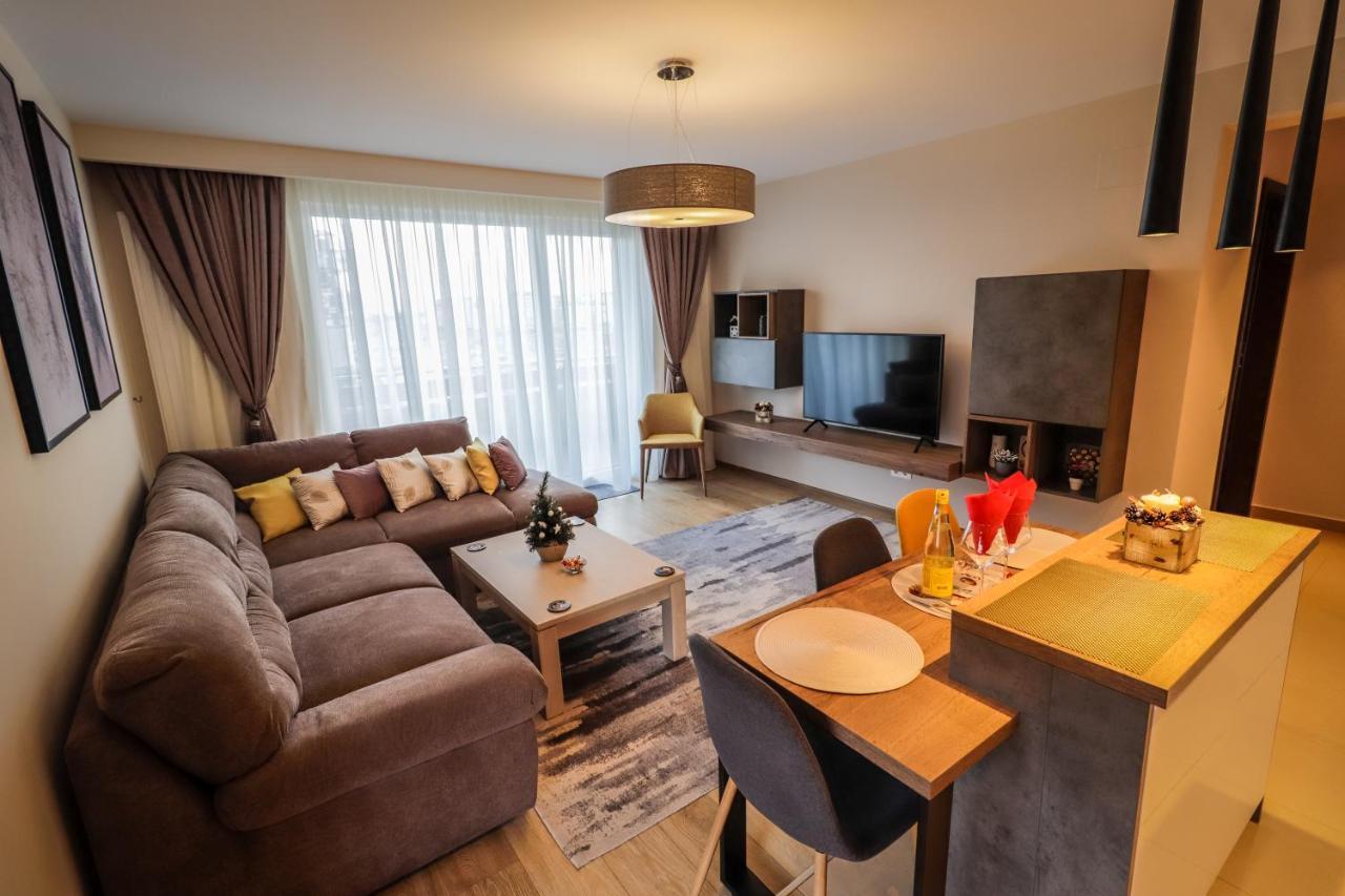 Lux Green Apartament 2 Appartement Braşov Buitenkant foto